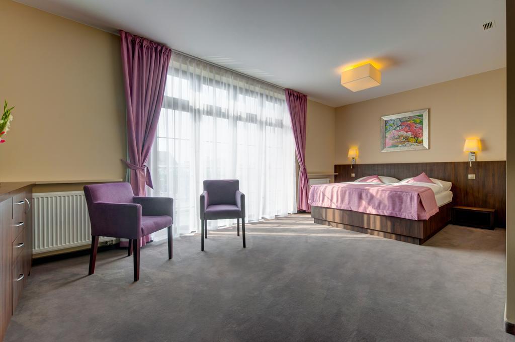 Hotel Figa Plewiska Room photo